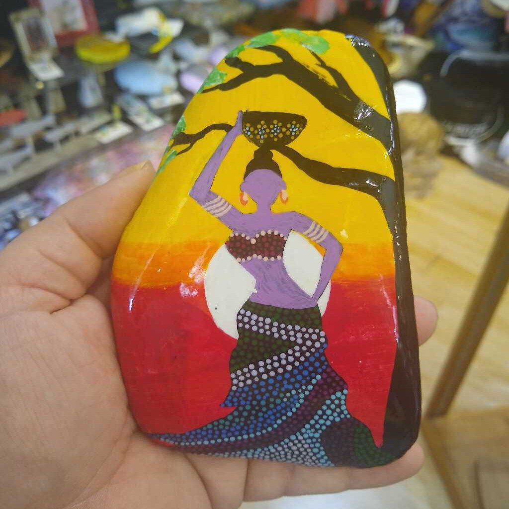 African Lady rock
