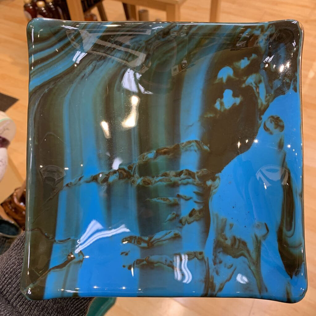 7.5" Glass Plate Blue and Black