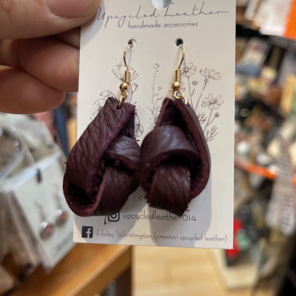 Knot Leather Earring