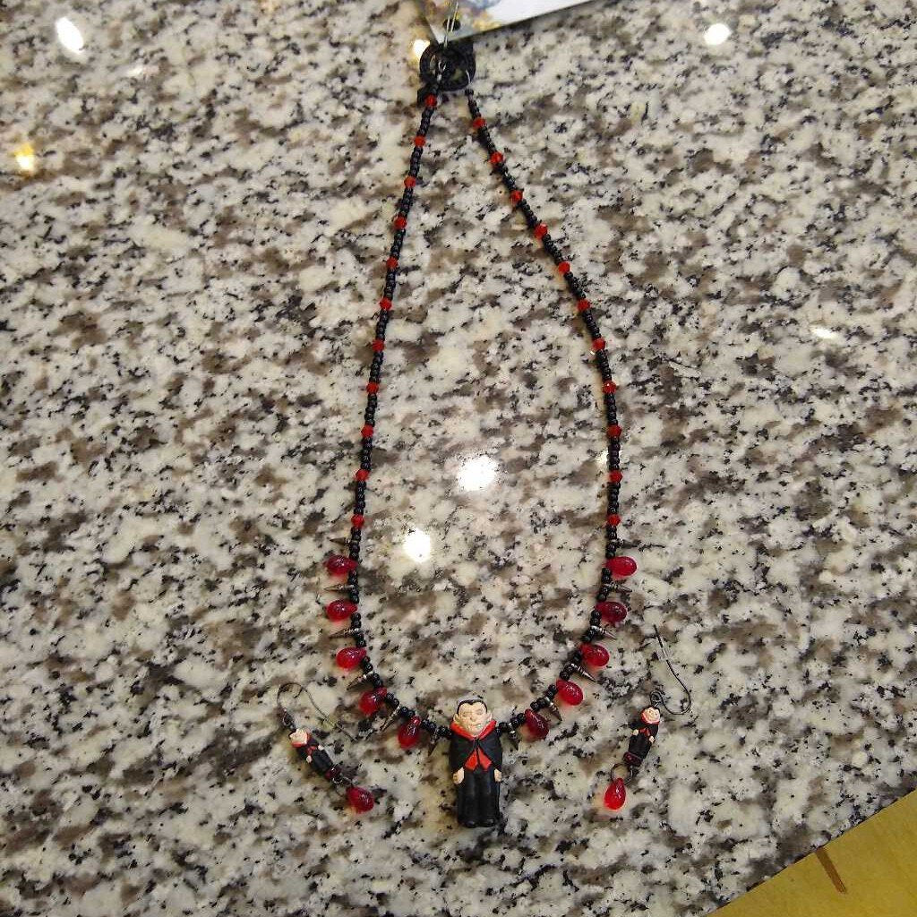 Dracula Necklace (with Earrings)
